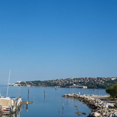 Star 1 Floating House, Marina Portoroz Villa Exterior photo